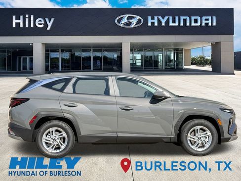 New 2026 Hyundai Tucson SE image 3