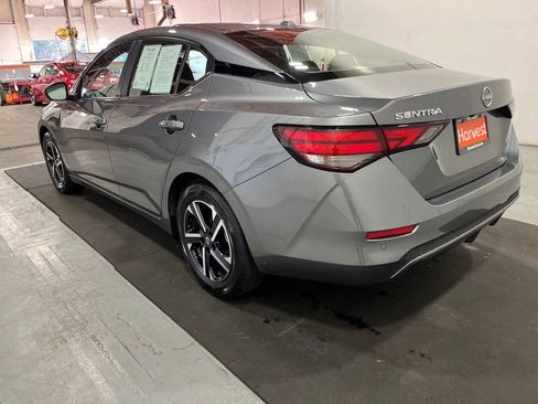 Used 2025 Nissan Sentra SV image 6