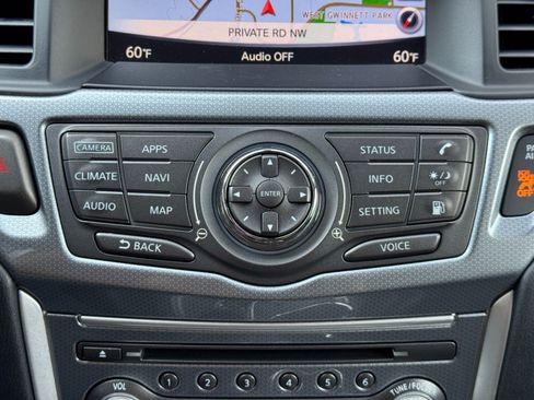 Used 2020 Nissan Pathfinder SL AWD/4WD image 27
