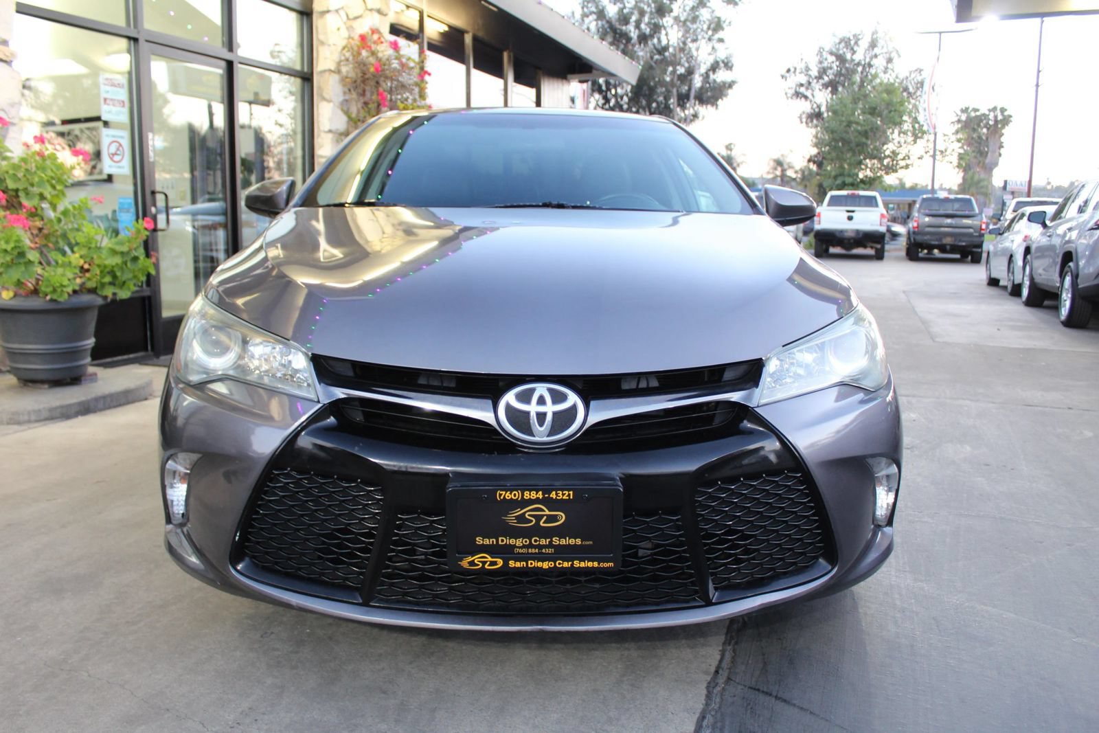 Used 2016 Toyota Camry SE FWD image 7