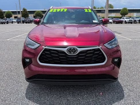 Used 2022 Toyota Highlander XLE FWD image 9