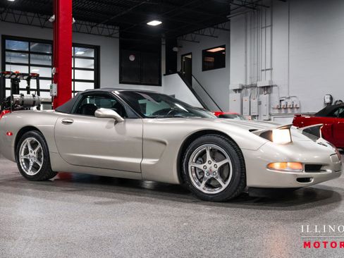 Used 2002 Chevrolet Corvette Convertible w/ Preferred Equipment Group2 image 33