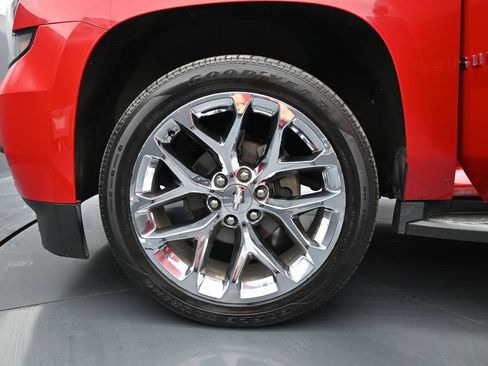 Used 2016 Chevrolet Suburban LT AWD/4WD image 35