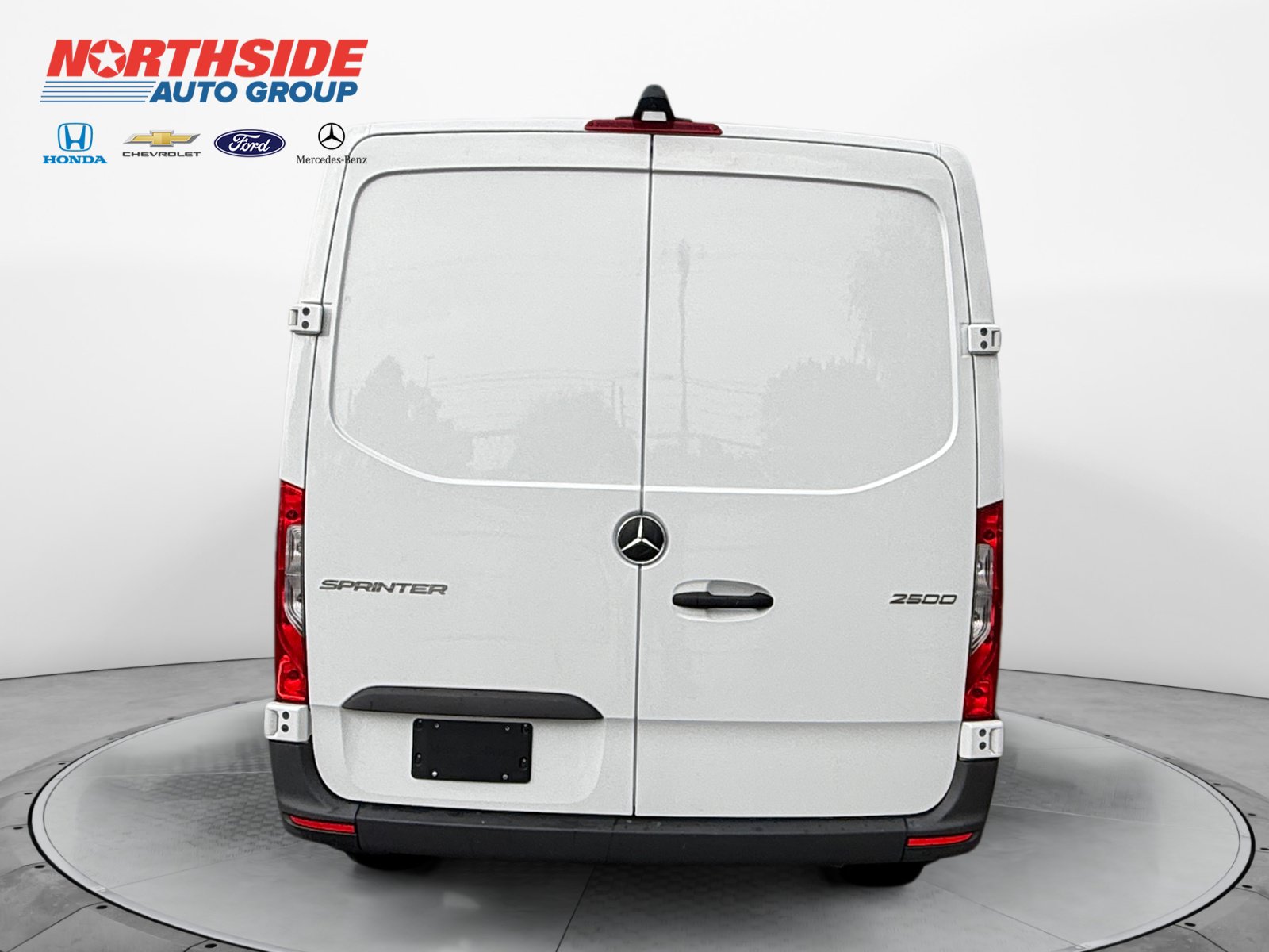 Used 2025 Mercedes-Benz Sprinter 2500 image 6