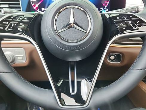 Used 2025 Mercedes-Benz GLE 450e 4MATIC image 40