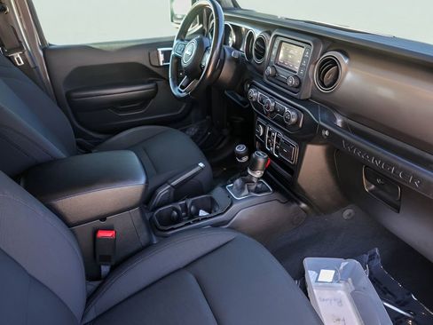 Used 2020 Jeep Wrangler Unlimited Sport S AWD/4WD image 30