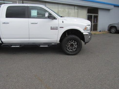 Used 2016 RAM 2500 Laramie w/ Convenience Group AWD/4WD image 3