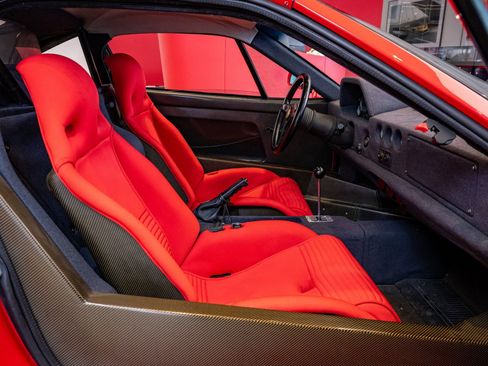 Used 1990 Ferrari F40 RWD image 18