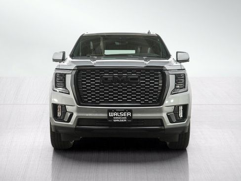 Used 2024 GMC Yukon XL Denali Ultimate AWD/4WD image 8