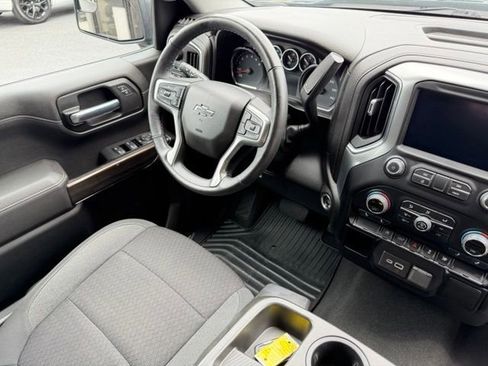 Used 2022 Chevrolet Silverado 1500 RST w/ LPO, Blackout Package AWD/4WD image 8