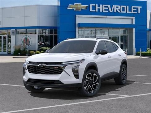 New 2025 Chevrolet Trax RS w/ Sunroof Package image 7