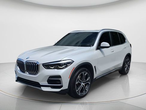 Used 2022 BMW X5 sDrive40i w/ Premium Package RWD image 1