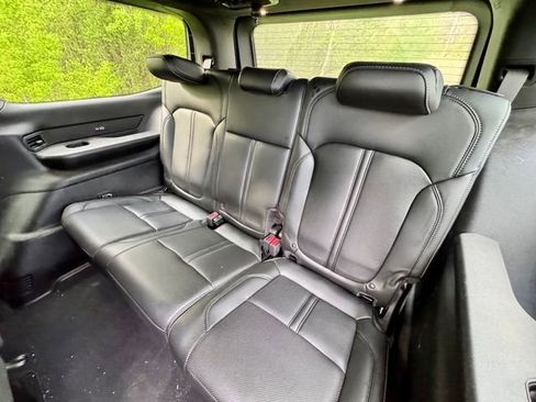Used 2022 Jeep Wagoneer Series I AWD/4WD image 10