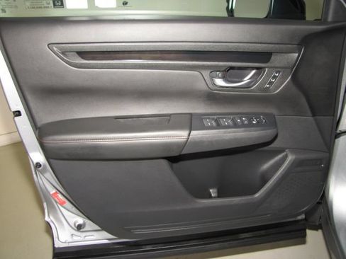 Certified 2025 Honda CR-V Sport-L image 10