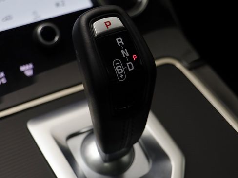 Used 2023 Land Rover Range Rover Evoque R-Dynamic SE image 11