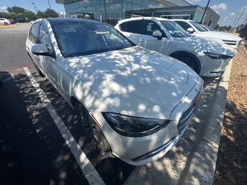 Used 2021 Mercedes-Benz S 580 4MATIC Sedan image 3
