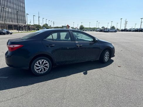 Used 2017 Toyota Corolla LE FWD image 2