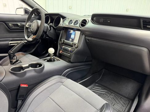 Used 2019 Ford Mustang Shelby GT350 w/ Technology Package RWD image 19