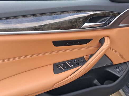 Certified 2023 BMW 530i 530i w/ Premium Package image 13