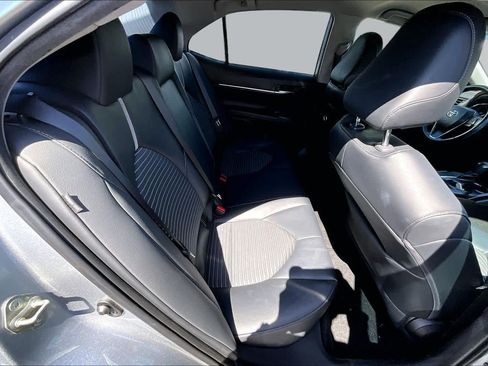 Used 2020 Toyota Camry SE w/ Convenience Package FWD image 20