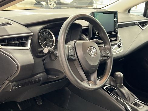 Used 2022 Toyota Corolla LE w/ Carpet Mat Package (TMS) FWD image 14