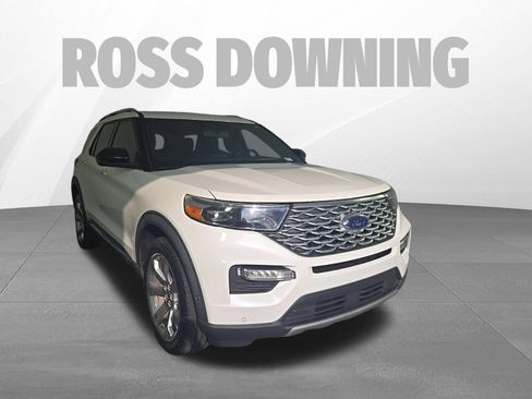 Used 2020 Ford Explorer Platinum w/ Premium Technology Package AWD/4WD image 3