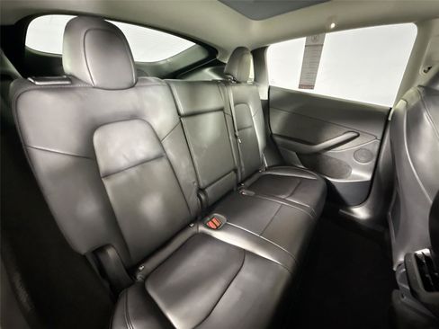Used 2024 Tesla Model Y Long Range image 36
