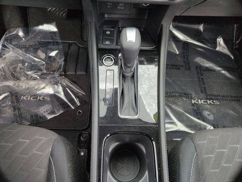 Used 2024 Nissan Kicks SV image 14