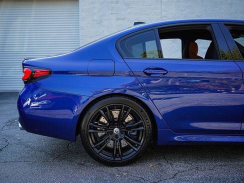 Used 2023 BMW M5 image 15