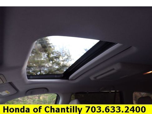 Used 2017 Honda Pilot Touring image 23