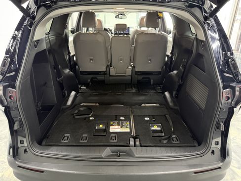 Used 2026 Toyota Sienna XLE FWD image 27