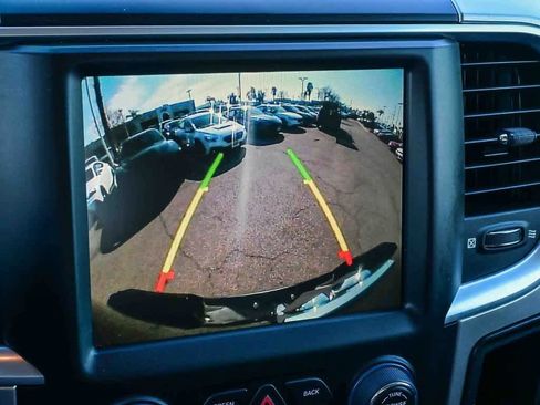 Used 2017 RAM 3500 SLT w/ Luxury Group image 34