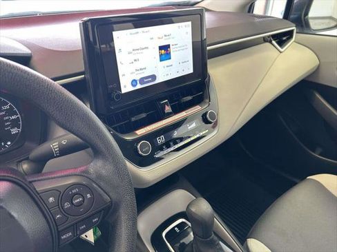 Certified 2025 Toyota Corolla LE FWD image 22