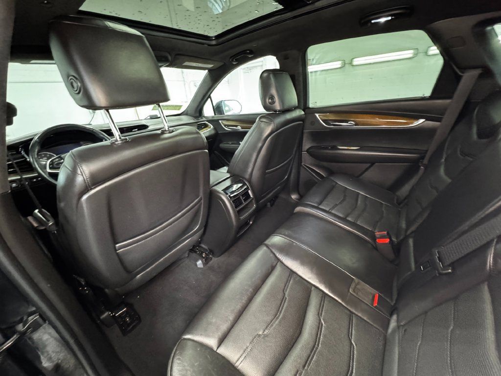 Used 2017 Cadillac XT5 Platinum AWD/4WD image 23
