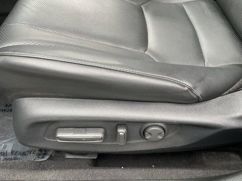 Used 2023 Honda Accord Touring image 9