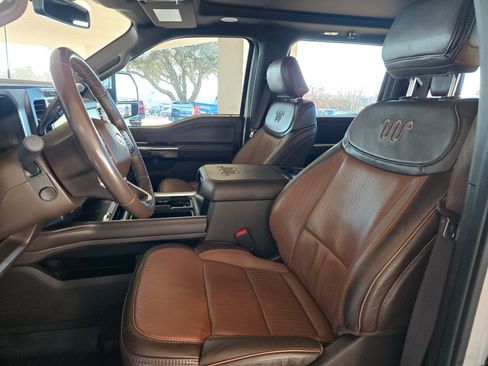 Used 2023 Ford F350 King Ranch w/ Chrome Package image 25