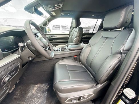 New 2026 Jeep Grand Wagoneer 2WD image 22
