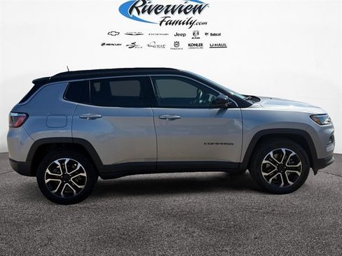 Used 2024 Jeep Compass Limited AWD/4WD image 6