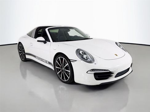 Used 2014 Porsche 911 Targa 4S image 31