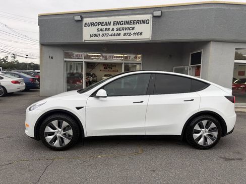 Used 2021 Tesla Model Y Long Range AWD/4WD image 4
