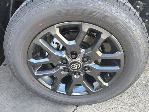 New 2026 Toyota Tundra Platinum AWD/4WD image 8