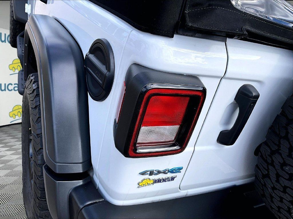 Used 2024 Jeep Wrangler Unlimited AWD/4WD image 32