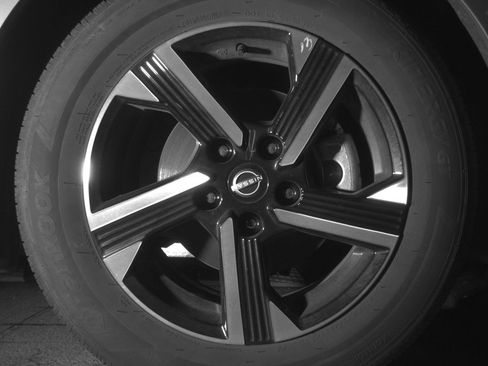 Used 2025 Nissan Sentra SV image 13