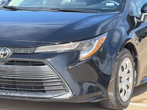 Used 2023 Toyota Corolla LE image 4