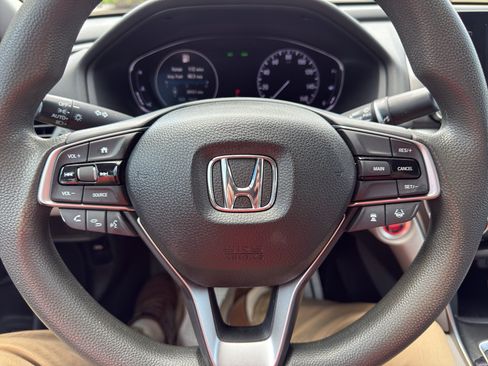 Used 2018 Honda Accord LX image 18