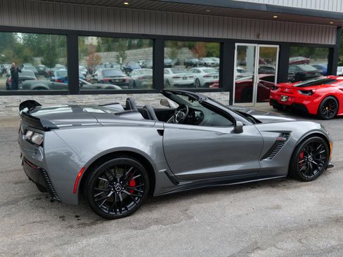 Used 2015 Chevrolet Corvette Z06 w/ 2LZ Preferred Equipment Group image 5