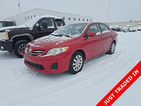 Used 2013 Toyota Corolla LE image 1