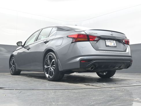 Certified 2023 Nissan Altima 2.5 SR w/ SR Premium Package image 27
