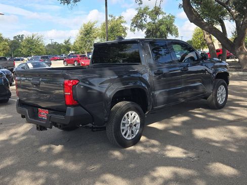 Certified 2025 Toyota Tacoma SR RWD image 5