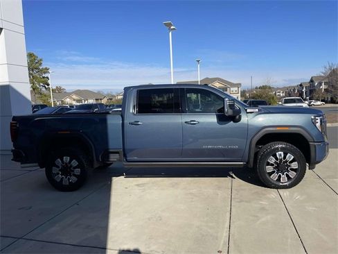 Used 2024 GMC Sierra 2500 Denali w/ Denali Reserve Package image 5